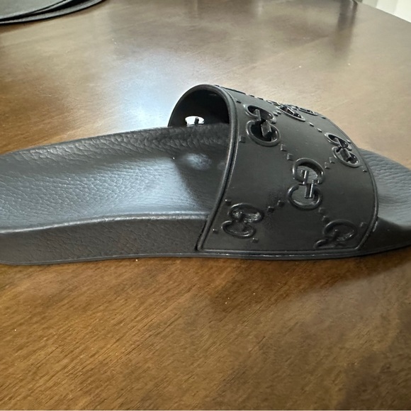 Gucci slides - Picture 3 of 4